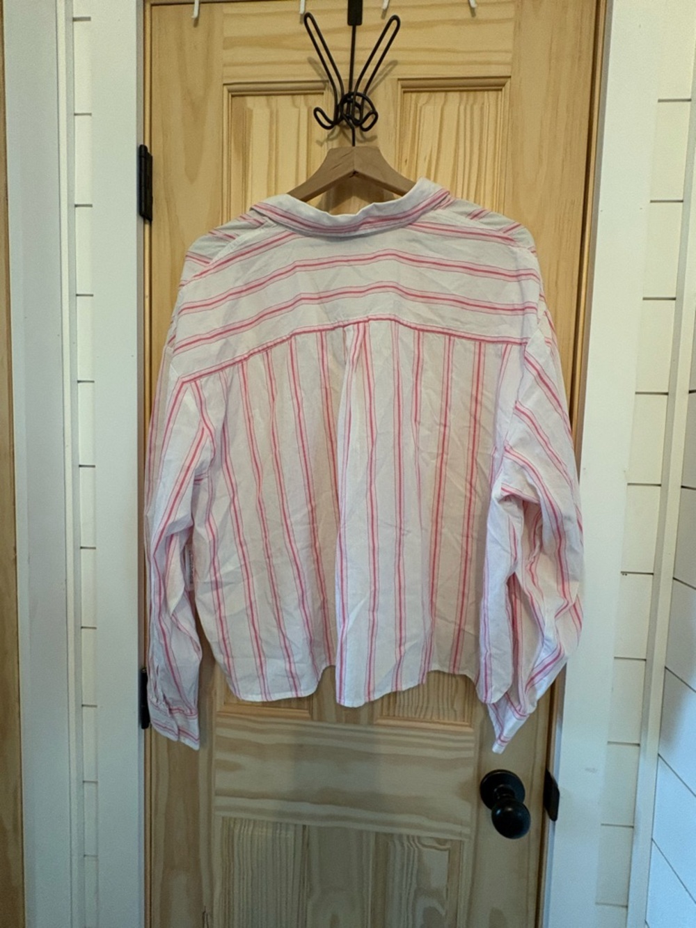 Old Navy Pink and White Striped Button-Down Shirt NWT - Picture 5 of 5